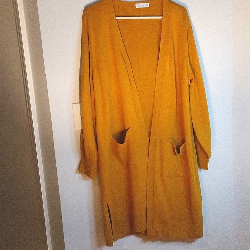 89th + Madison SPICY Mustard L/G  Cardigan with pockets Soft & Long